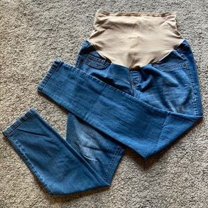 Light-Wash Maternity Skinny Jeans